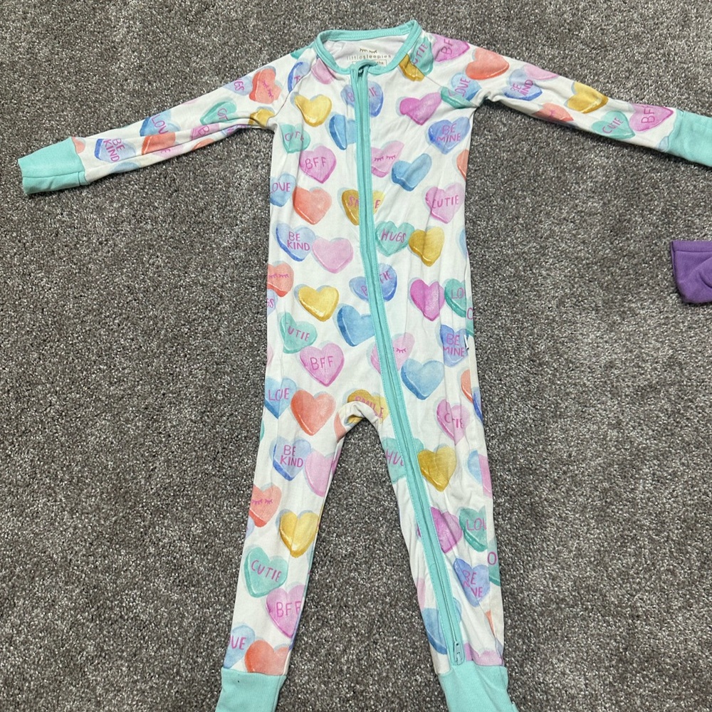 Little Sleepies valentines zippy